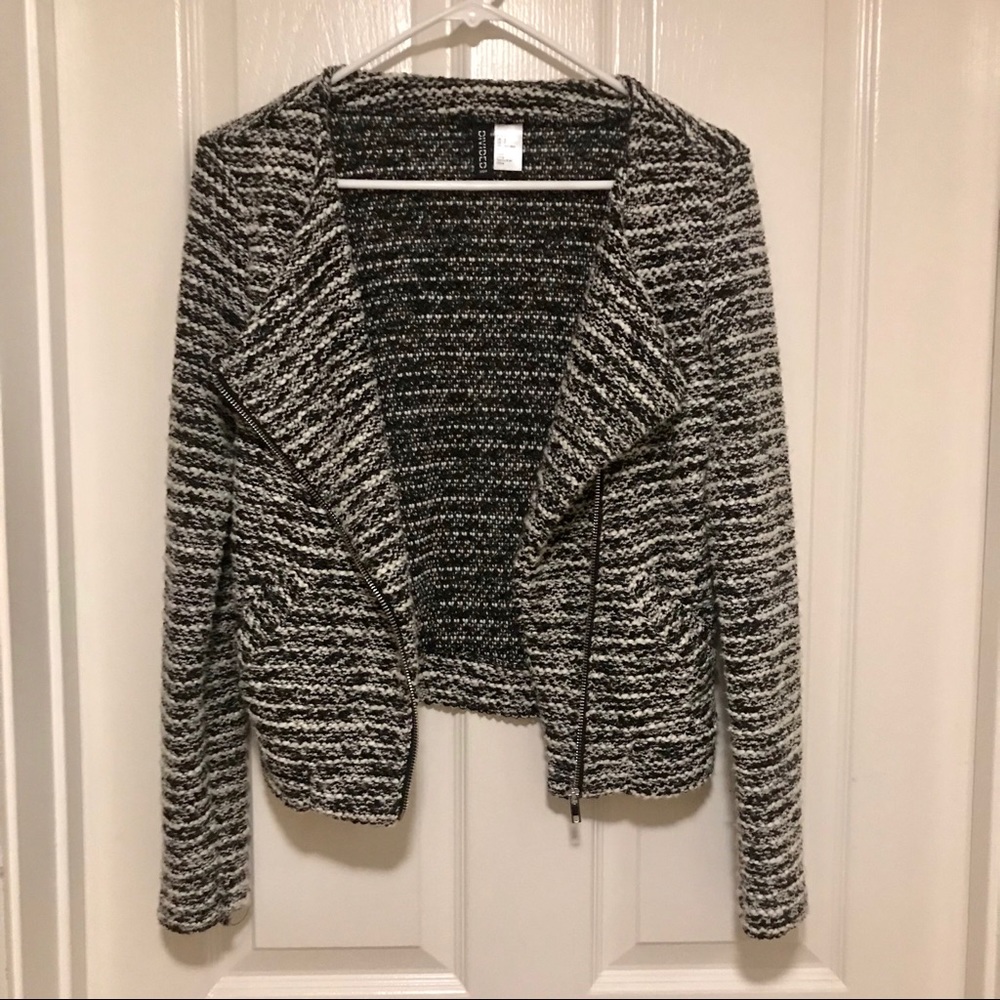 H&M ✨ Sweater Jacket ✨ - Picture 7 of 7